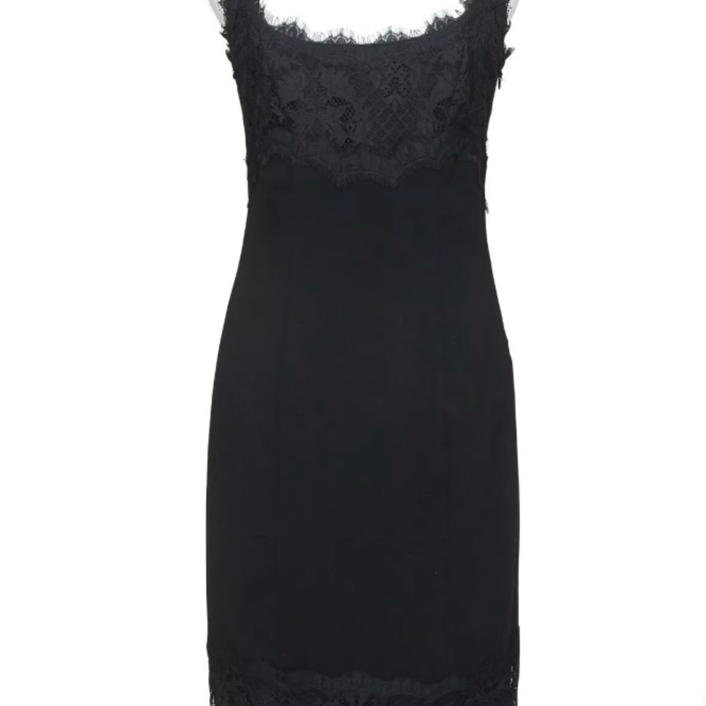 DIANE VON FURSTENBERG
Black Dress Lace Spaghetti
Strap Knee Length Sz 4 NWOT